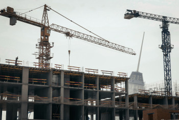 Фотография к новости: Приходится "уплотнять" Караганду: жители шахтерского города возмущены массовыми застройками