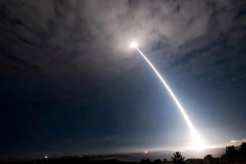 Фотография к новости: США могут разместить ядерное оружие в Южной Корее