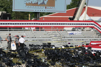 Фотография к новости: Погибший во время покушения на Трампа мужчина спасал семью