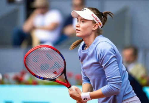 Фотография к новости: Рыбакина стала второй ракеткой в "чемпионской гонке WTA"