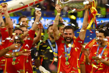 Фотография к новости: Испания в четвертый раз стала чемпионом Европы по футболу