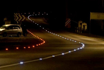 Фотография к новости: Светящиеся разметки могут появиться на казахстанских трассах