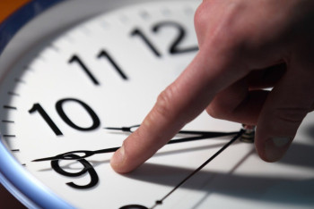 Фотография к новости: Важная тема LIVE: Что будет если в Казахстане отменят единый часовой пояс?