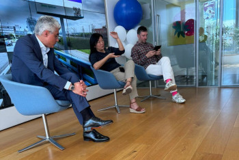 Фотография к новости: Рейдерский захват или развод: что происходит в Wildberries