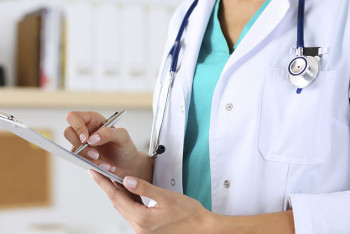 Фотография к новости: Казахстанцы получали справки, не проходя медосмотр