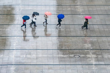 Фотография к новости: Сильную жару и неустойчивую погоду обещают казахстанцам в понедельник