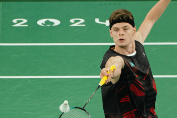 Фотография к новости: Бадминтонист Дмитрий Панарин проиграл в первом матче Олимпиады-2024