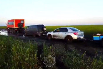 Фотография к новости: 19 человек спасли из грязевого плена в Костанайской области