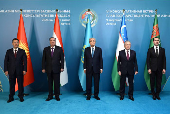 Фотография к новости: Токаев встретил президентов стран Центральной Азии в Акорде