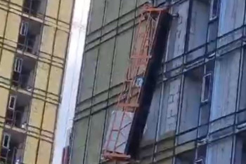 Фотография к новости: В Астане строитель упал с высоты седьмого этажа