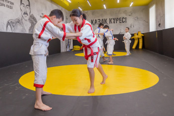 Фотография к новости: Казахстанцы отмечают День спорта