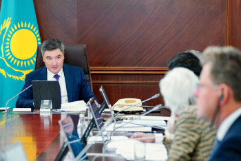 Фотография к новости: Олжас Бектенов поручил повысить эффективность инструментов холдинга "Байтерек"