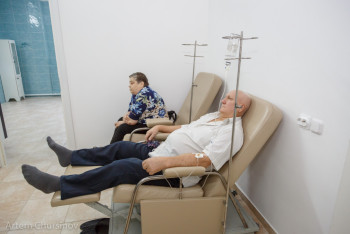 Фотография к новости: Платят трудоспособные, а пользуются дети и старики: как работает система медстрахования