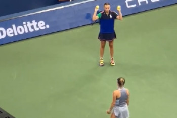 Фотография к новости: Болельщики освистали Путинцеву: казахстанская теннисистка извинилась за свое поведение на матче US Open