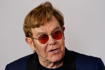 Фотография к новости: Элтон Джон потерял зрение из-за болезни