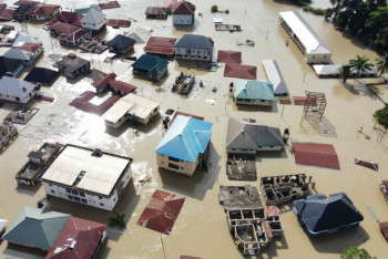 Фотография к новости: Проливные дожди в Нигере обрушили двухсотлетнюю мечеть