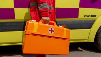 Фотография к новости: В Семее водитель совершил наезд на школьницу