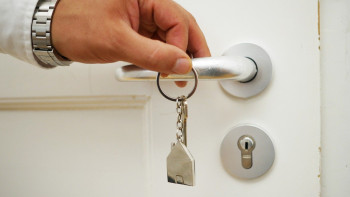 Фотография к новости: Семью умершего участника ВОВ незаконно сняли с очереди на жильё в ЗКО