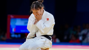 Фотография к новости: Как казахстанка–дебютантка Паралимпиады вырвала золото у опытной француженки