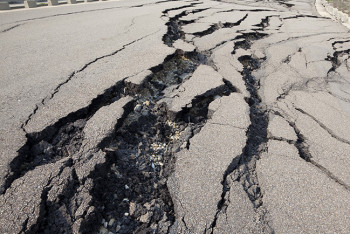 Фотография к новости: Землетрясение магнитудой 5,7 произошло в Турции