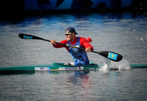 Фотография к новости: Спатай Бибарыс и Жаныл Балтабаева не прошли в финал Паралимпиады по пара каноэ