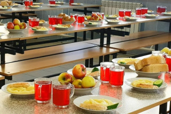 Фотография к новости: Отравление школьников в Мангистау: неизвестные распространяют фейки о режиме ЧС