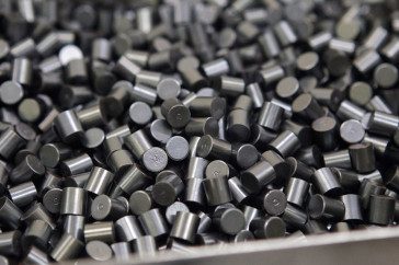 Фотография к новости: Важная тема LIVE: Где и как Казахстан планирует производить ядерное топливо для АЭС