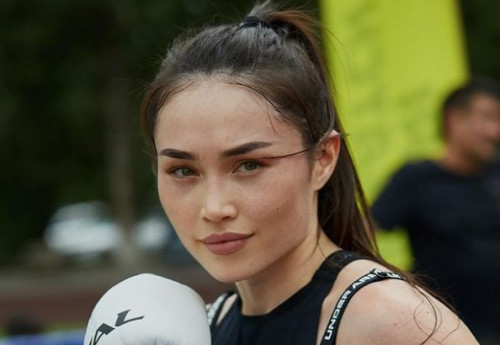 Фотография к новости: Танец камажай казахстанских спортсменок на турнире по ММА покорил соцсети