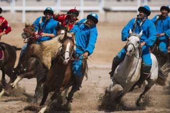 Фотография к новости: Зрители получили травмы во время кокпара в ЗКО