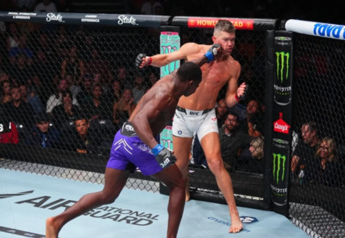 Фотография к новости: Американский файтер объявил о бое  Шавката Рахмонова за пояс