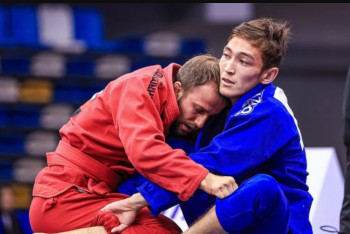 Фотография к новости: Историческое "золото" принёс стране казахстанец на ЧМ по грэпплингу