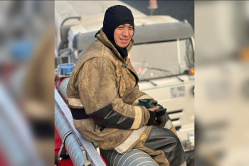 Фотография к новости: Супермен против огня: пожарный из Астаны восхищает своими подвигами