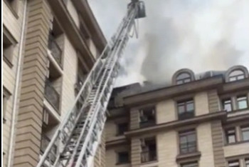 Фотография к новости: Масштабный пожар в элитном жилом доме вспыхнул в Алматы (ВИДЕО)