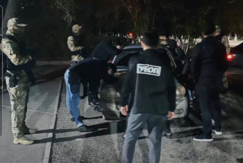 Фотография к новости: Хищения и вымогательства: в Шахтинске задержаны члены молодежных ОПГ