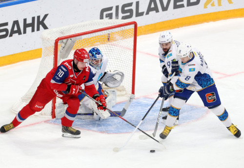 Фотография к новости: Хоккеисты "Барыса" на выезде проиграли "Локомотиву"