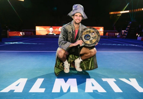 Фотография к новости: Карен Хачанов стал чемпионом АТР 250 Almaty Open