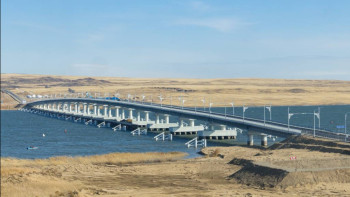 Фотография к новости: Имеет ли семья Даниала Ахметова отношение к самому длинному мосту в Казахстане