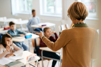 Фотография к новости: Впервые в истории Казахстана сразу два учителя получили звание "Қазақстанның Еңбек Ері"