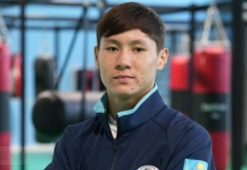 Фотография к новости: Казахстанский боксёр без боя одержал победу на чемпионате мира в Черногории