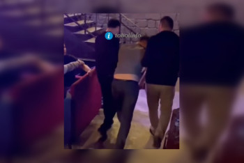 Фотография к новости: Полицейского в неприглядном виде вывели из кафе Костаная