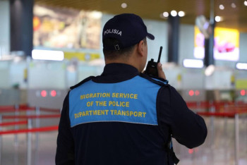 Фотография к новости: За двойное гражданство из Казахстана выдворили граждан США и России