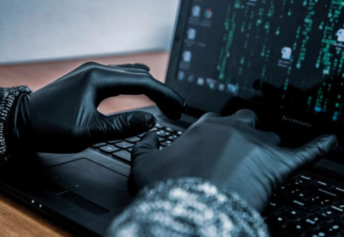 Фотография к новости: Важная тема LIVE: Что помогает мошенникам красть деньги казахстанцев