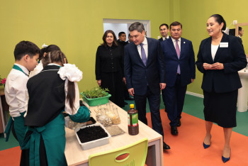 Фотография к новости: Олжас Бектенов рекомендовал бизнесу поддерживать жителей на селе