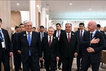 Фотография к новости: Касым-Жомарт Токаев провёл краткие встречи с главами делегаций на саммите COP29