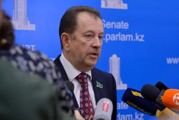 Фотография к новости: В Мажилисе досрочно прекратили полномочия члена ВАП Михаила Бортника