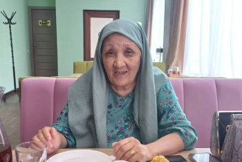 Фотография к новости: Атырауская бабушка-тиктокерша заработала на новый дом