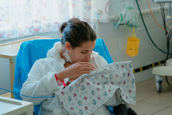 Фотография к новости: Недоношенность – не приговор: как новорождённых весом от 500 граммов спасают в Павлодаре