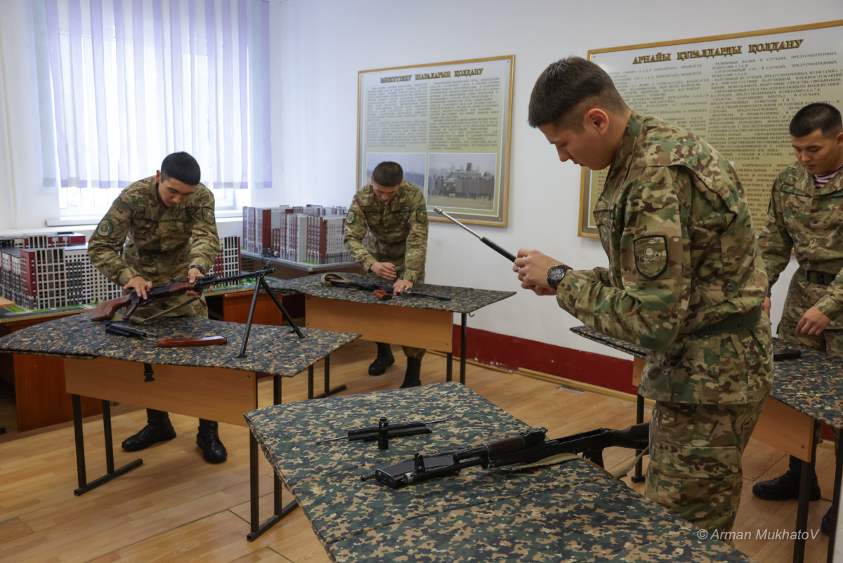  Арман Мухатов