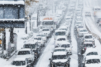 Фотография к новости: Мощный рекордный снегопад накрыл Сеул