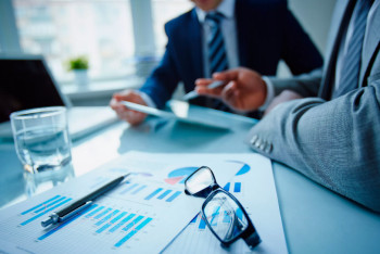 Фотография к новости: Судоисполнители прикрывали должников-алиментщиков в области Абай